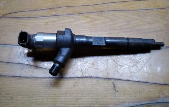 Mazda 6 Fuel injector R2AA13H50 001011K16767