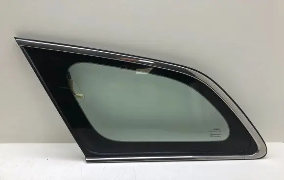 Toyota Avensis T270 Rear side window