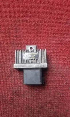 Renault Megane II Glow plug pre-heat relay 7700115078 EDM712