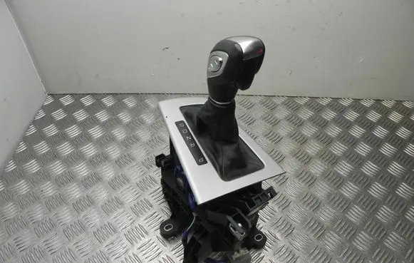 Ford Focus Gear shifter/selector BV6P7K004ND3JA6 T6655
