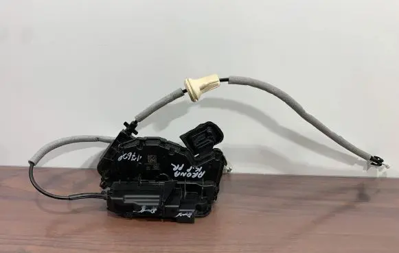 Seat Arona Front door lock C5A5TC837015A 45830180