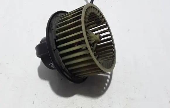 Volkswagen PASSAT B3 A/C air flow flap actuator/motor 357819021