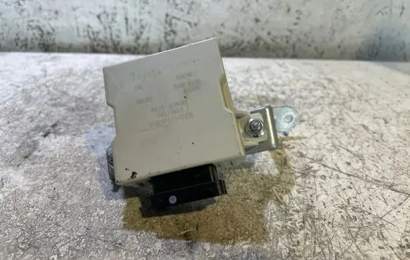 Toyota Avensis T250 Window wiper relay 8594005040 603025 603026