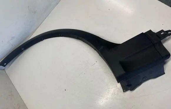 BMW X3 E83 Front arch trim 3405817