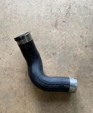 Infiniti QX70 S51 Intercooler hose/pipe