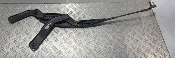 Mercedes-Benz E W211 Front wiper blade arm A2118200444