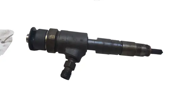 Peugeot 208 Fuel injector 0445110340