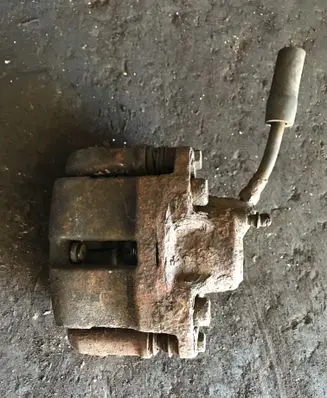 Renault Clio II Front brake caliper