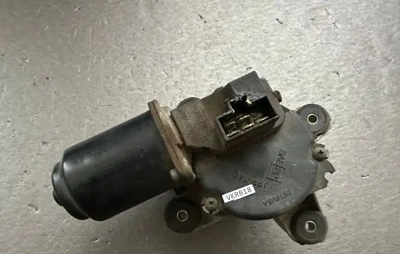 Nissan Patrol Y61 Wiper motor 28810VB000