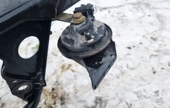 Audi A4 S4 B5 8D Horn signal