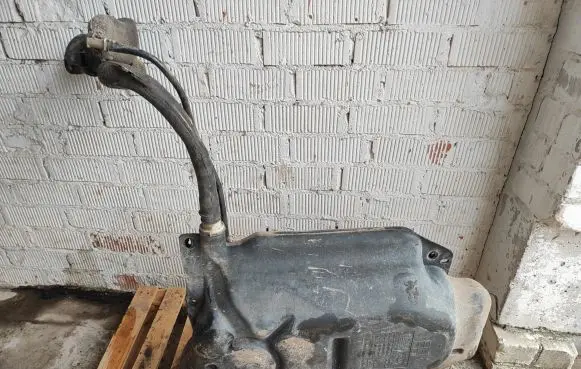 Citroen C3 Pluriel Fuel tank 9639653580 9639653780 9639653680