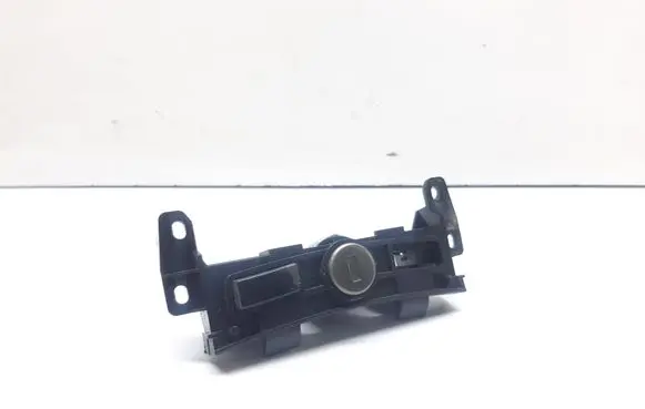 BMW 7 E65 E66 Glove box handle 8142200