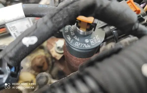Fuel injector
