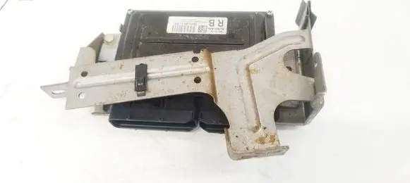 Nissan Primera Engine control unit/module MEC32590
