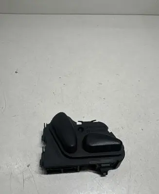 Mercedes-Benz C W203 Seat control switch 2108213751