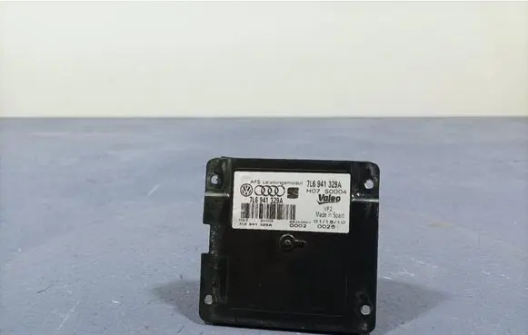 Volkswagen PASSAT B6 Voltage converter/converter module 7L6941329A