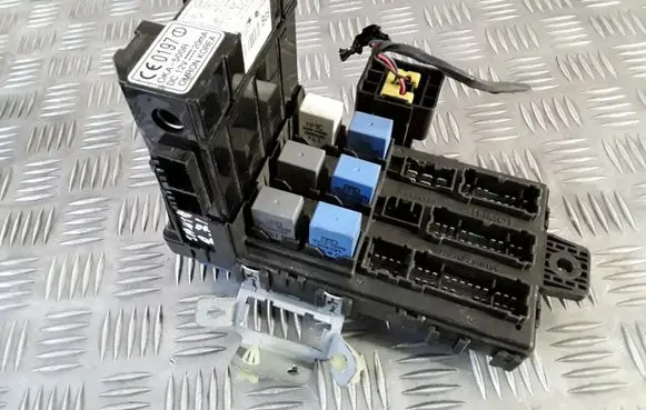 Hyundai Santa Fe Fuse module 9118826202 9540026500 0KA500R