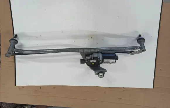 Iveco Daily 35 - 40.10 Front wiper linkage and motor W000051914 338000519141