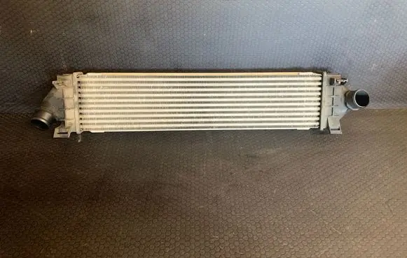 Ford Focus Intercooler radiator IA1420 M160628 6G919L440AF