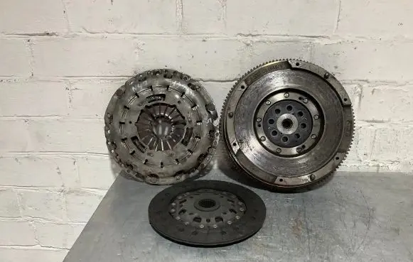 BMW 5 E60 E61 Clutch set kit 705079