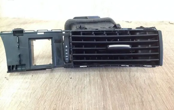 Audi A6 S6 C6 4F Dashboard side air vent grill/cover trim 4F2820902D