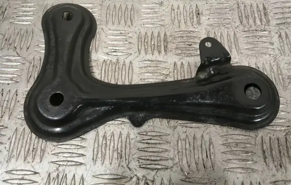 Toyota Verso Engine mounting bracket 5225702031