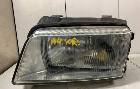 Audi A4 S4 B5 8D Headlight/headlamp 8D0941029A