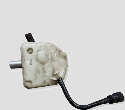 Citroen C4 II Master brake cylinder Y24879