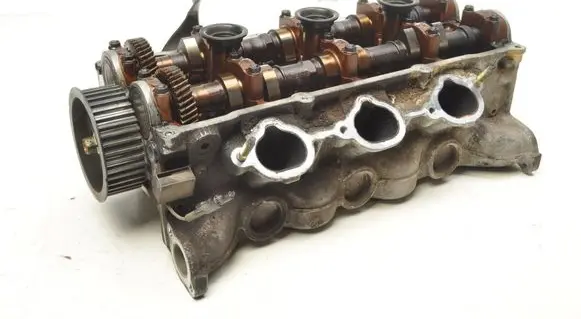 Opel Frontera B Engine head 