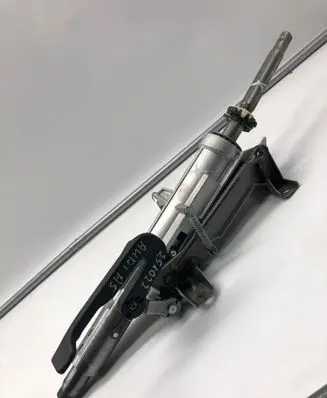 Audi A5 Steering wheel axle 8b341950202s