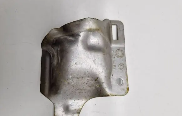 BMW X1 F48 F49 Heat shield in engine bay 7626141