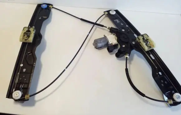 Land Rover Evoque II Front door window regulator with motor K8D223200AC C88161104