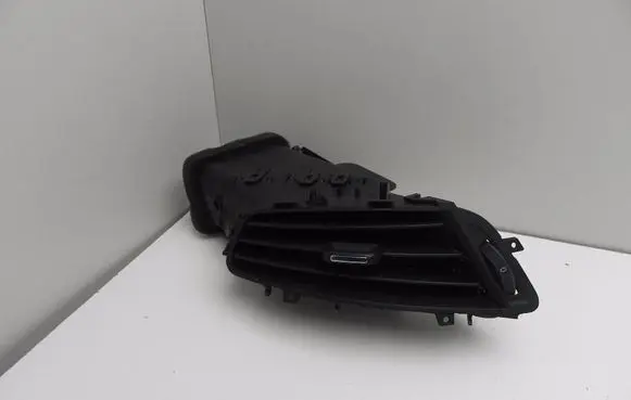 Opel Zafira C Rear air vent grill 13427381 I5942
