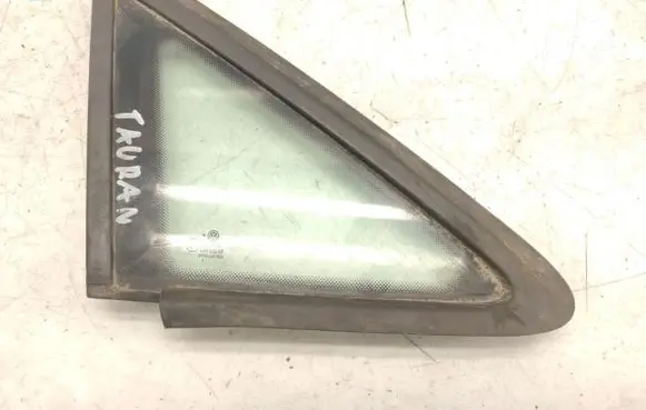 Volkswagen Touran I Front triangle window/glass 43R00048 AS2 M68