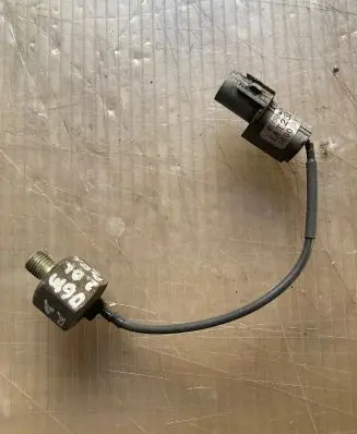 Suzuki Grand Vitara II Detonation knock sensor E1T25271 78G0