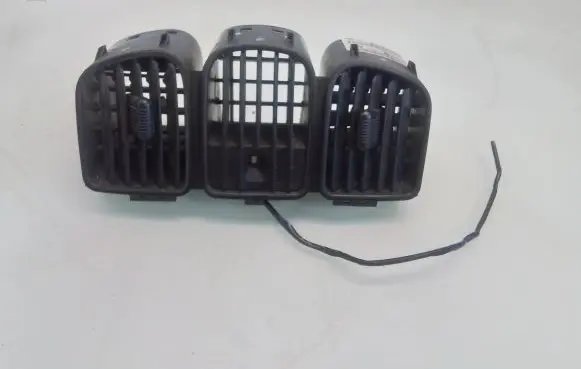 Chrysler Voyager Dash center air vent grill