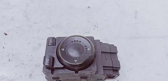 Volkswagen Golf IV Wing mirror switch 3B1959565B