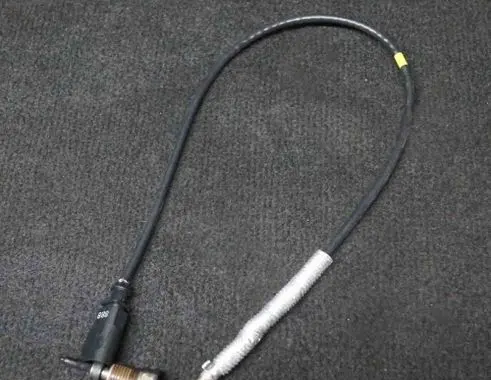 Volkswagen Jetta VI Oil temperature sensor 04L906088AR