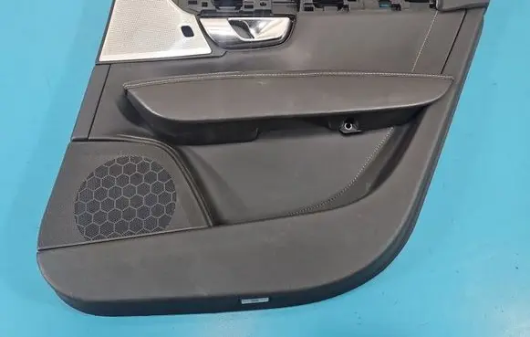 Volvo S90, V90 Coupe rear side trim panel 31393233 IMPRK1554558