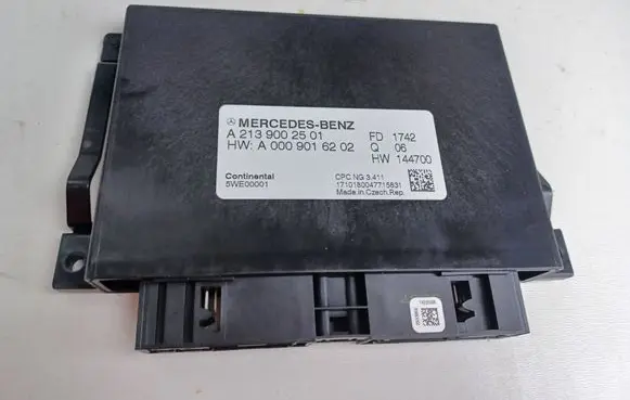 Mercedes-Benz E W213 Gearbox control unit/module A2139002501