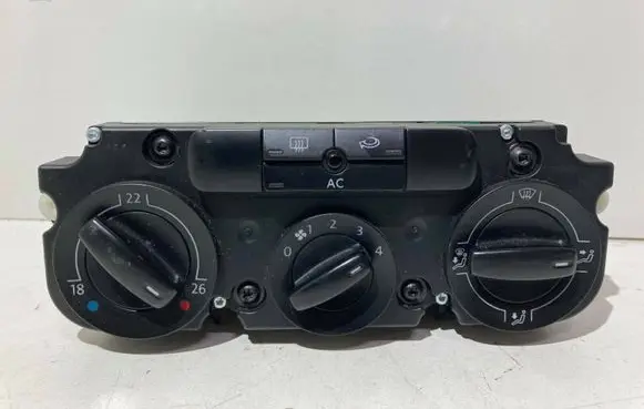 Volkswagen Touran I Climate control unit