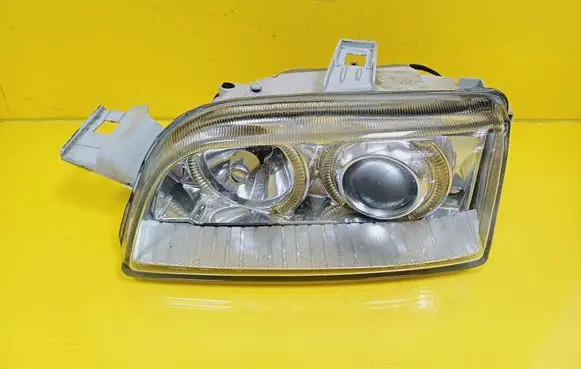 Fiat Punto (176) Headlight/headlamp 