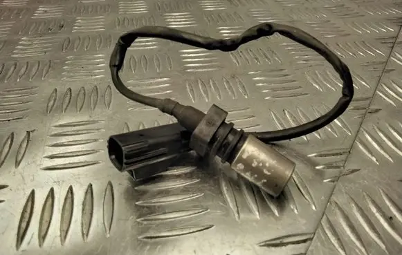 Volvo V70 Crankshaft position sensor 1275599 0296000650
