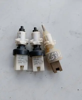 Iveco Daily 4th gen Brake pedal sensor switch B3653319 B3653193