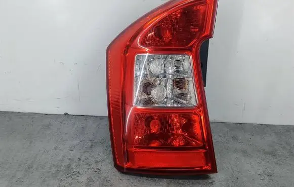 KIA Carens II Rear/tail lights 92401-100L