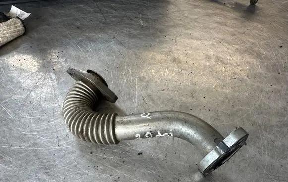 Opel Vivaro EGR valve line/pipe/hose