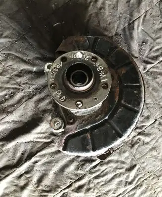 Volkswagen PASSAT B6 Front wheel hub spindle knuckle