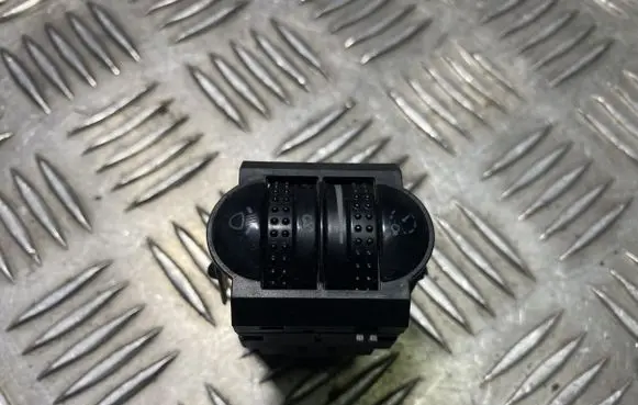Volkswagen PASSAT B5 Headlight level height control switch 3B0941333C