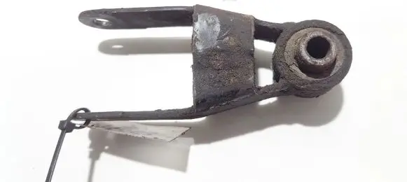 Citroen Xantia Engine mount bracket 