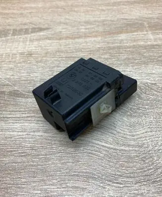 BMW 3 E36 Glow plug pre-heat relay 2243562 72RB500 Used